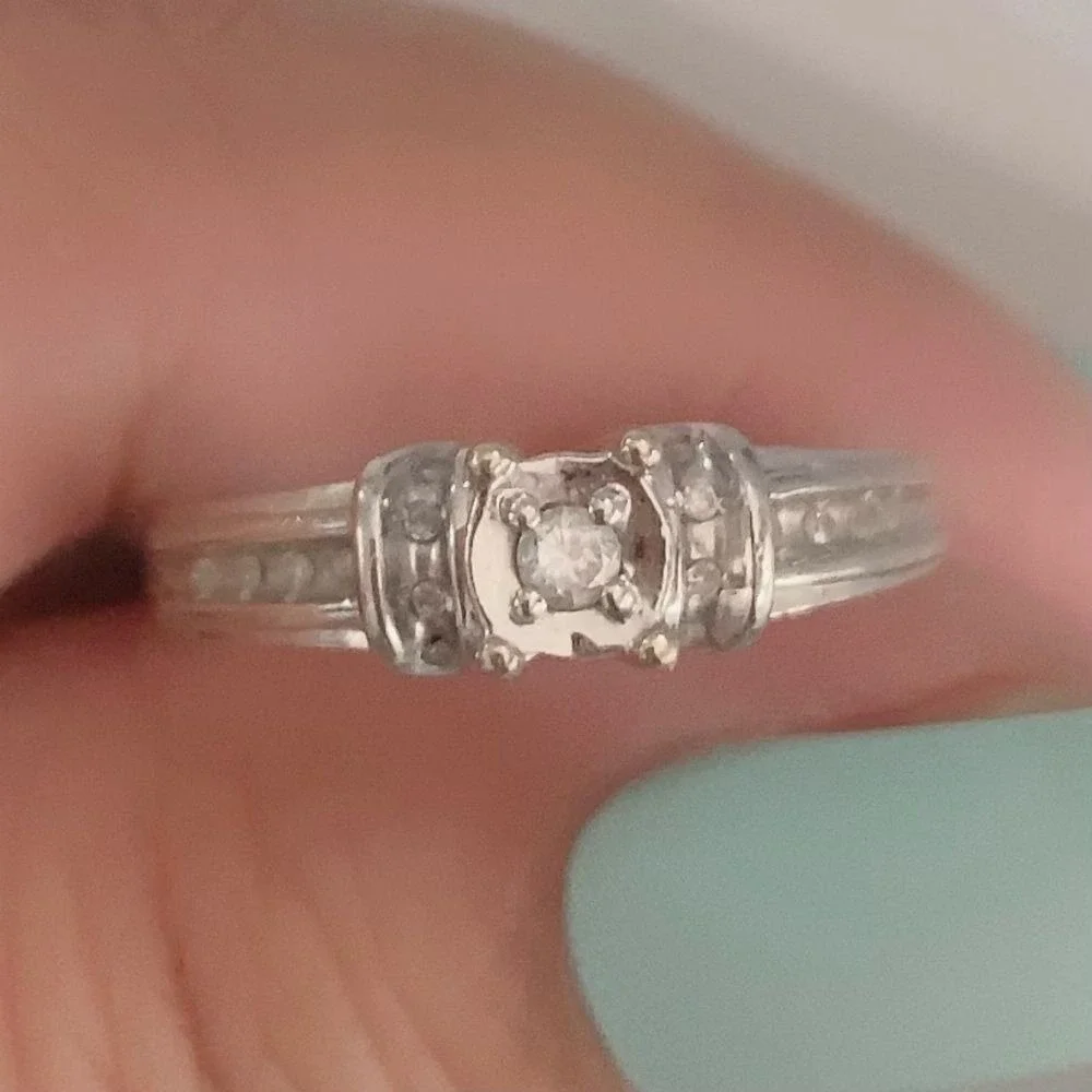 10KT 10K White Gold Diamond Ring‎ Sz 6.75